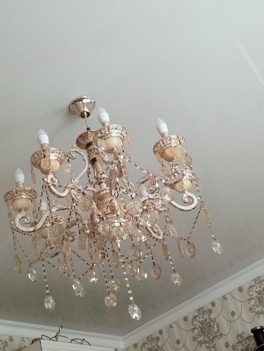 Продам люстру в хорошем качестве