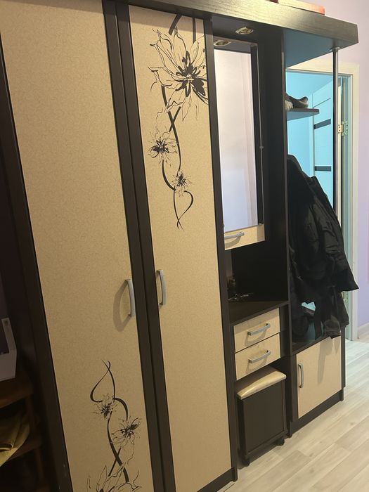 Шкаф для прихожей