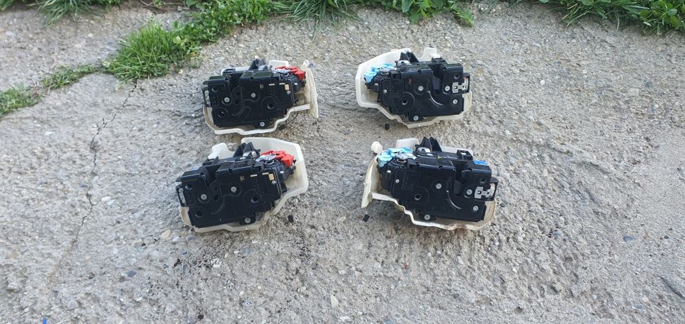 Broasca fata spate stanga dreapta golf 5 plus skoda oct 2 touran jetta