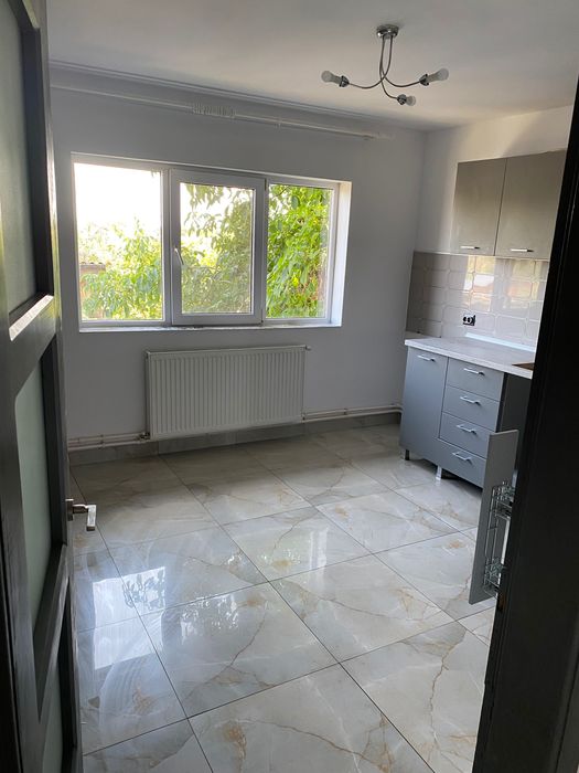 Vând apartament !