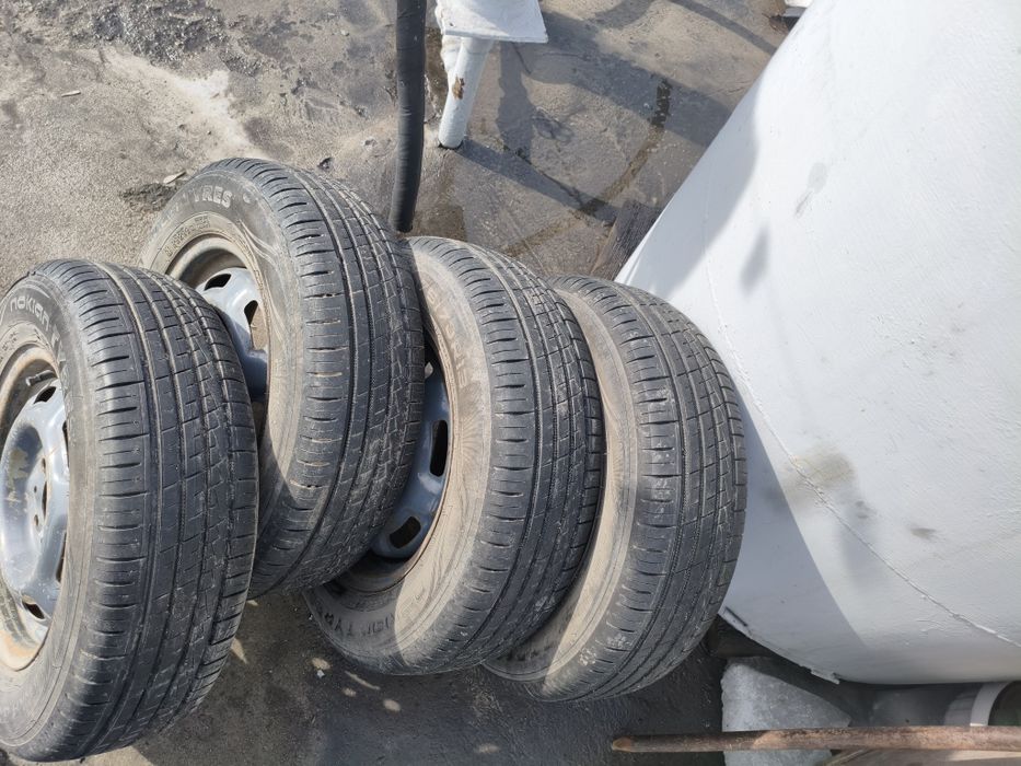 Продам летние шины Nokian