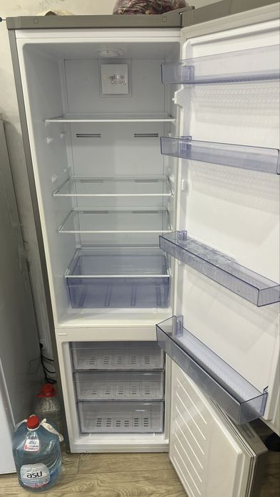Продам холодильник
