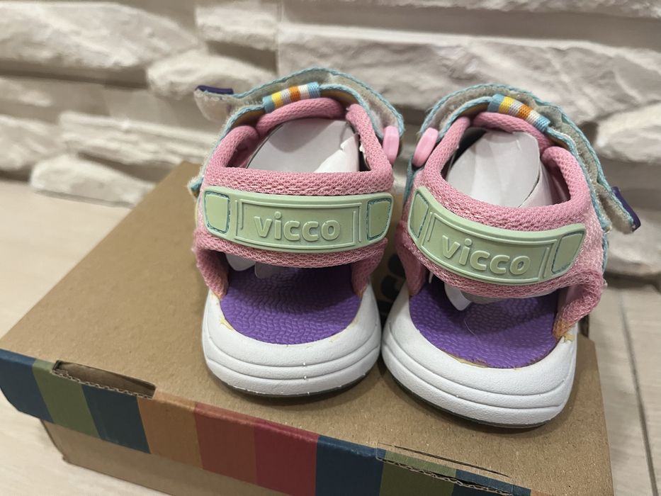 Детски сандали за момиче VICCO