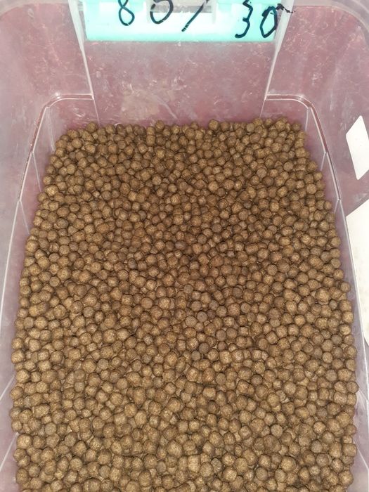 Продаю корма для рыб