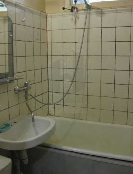 Дава се под наем Едностаен апартамент в Пловдив, Изгрев - 45 кв.м за 204 € - Снимка #2