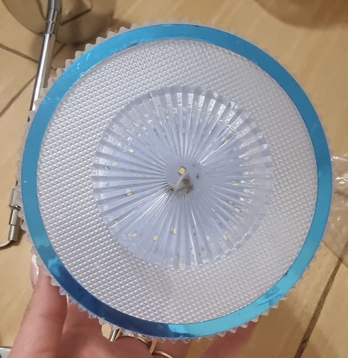 Стилен LED полилей