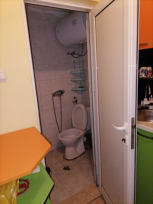 Дава се под наем  в Плевен, 9-ти квартал - 20 кв.м за 153 € - Снимка #3