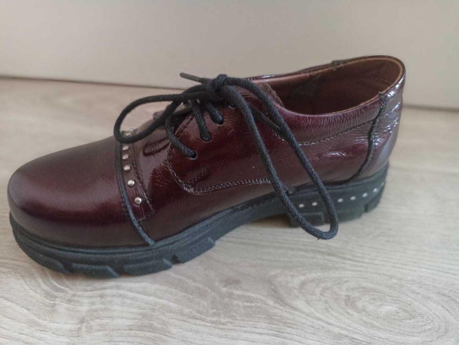Pantofi  din piele fetițe, superbi!