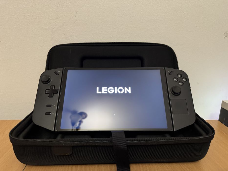 Consola Lenovo Legion GO | 16GB | 512GB SSD Impecabila