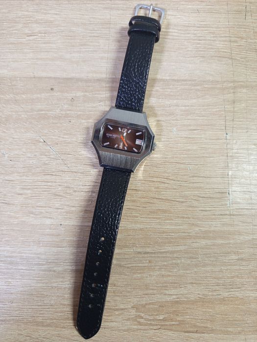 Стар Швейцарски часовник"Grand Prix"de luxe