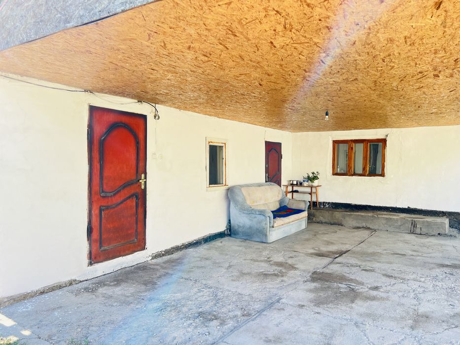 Үй сатылады.                     .