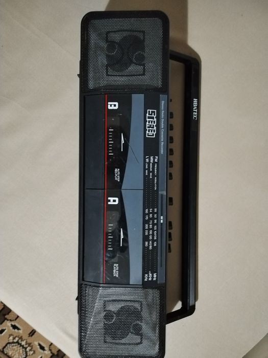 Dublu radiocasetofon vintage funcțional