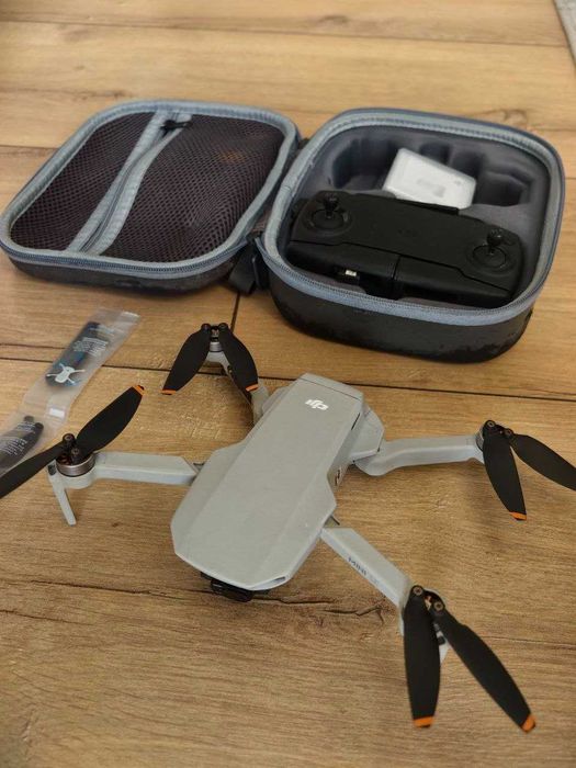Дрон DJI Mini SE