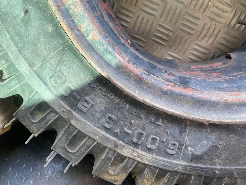 Шины 2 штуки на Кару