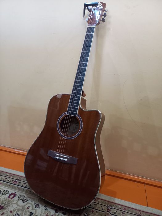 Гитара акустическая