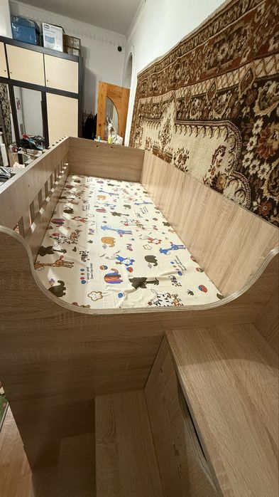 Двухъярусная детская кровать