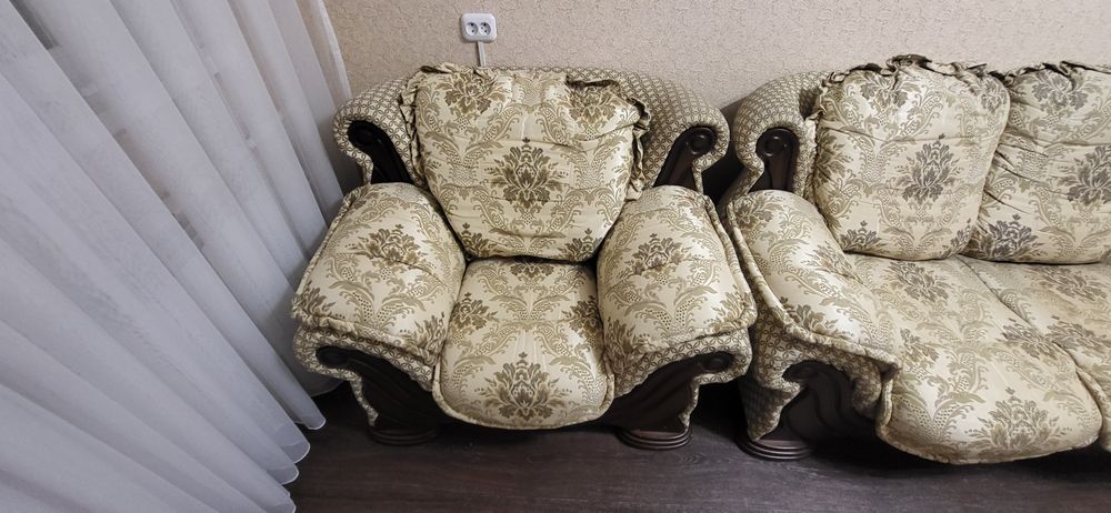 Диван + 2 кресла