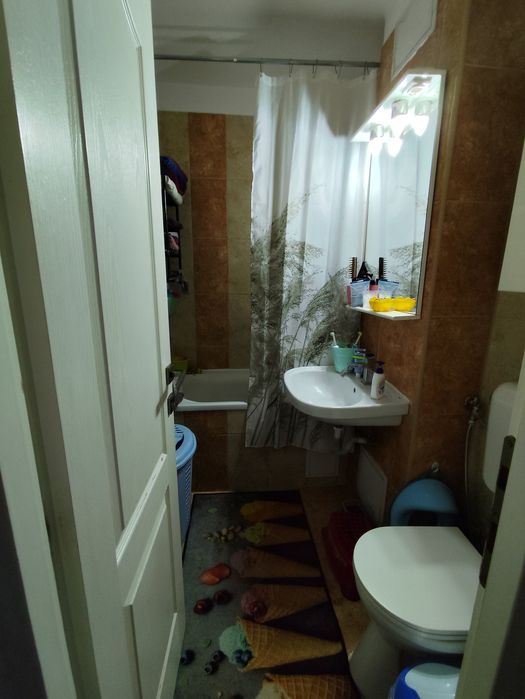 Apartament 3 camere zona buna