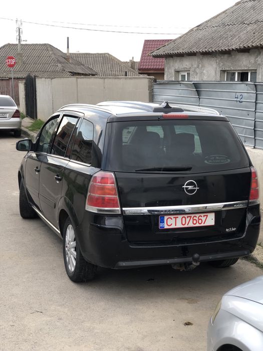 Opel zafira  2011