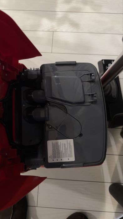 Aspirator cu spalare BOSCH AquaWash&Clean ( ca nou )