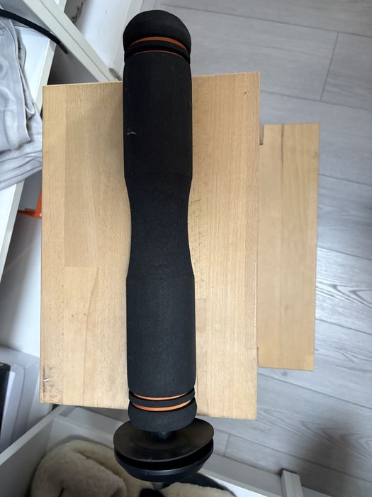 Gantere/bara impins la piept