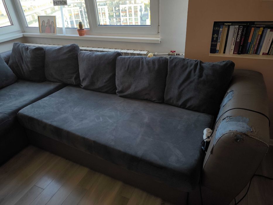 Голям разтегателен диван