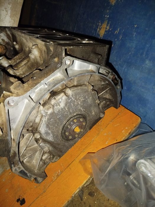 Блок цилиндров двигателя