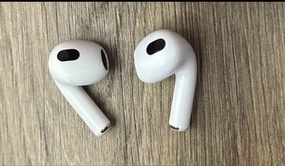 Левый и правый наушник Airpods 3