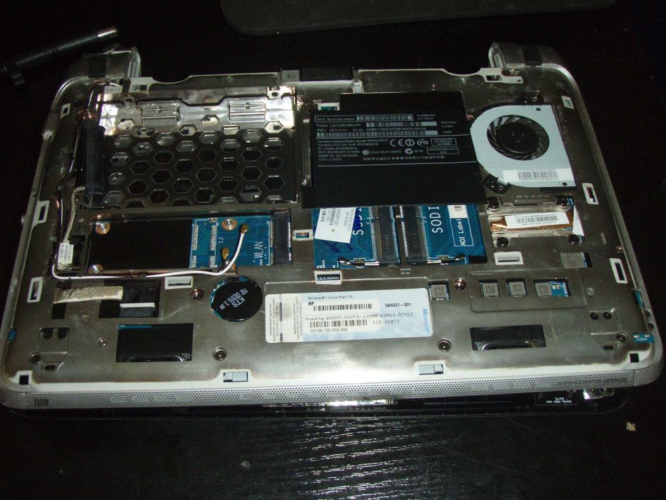 Dezmembrez HP Pavilion DM1 AMD E-350 la 1.6 Ghz