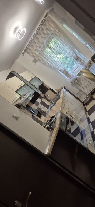 Închiriez apartament 2 camere