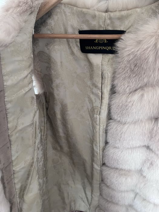 Шуба бежевого цвета