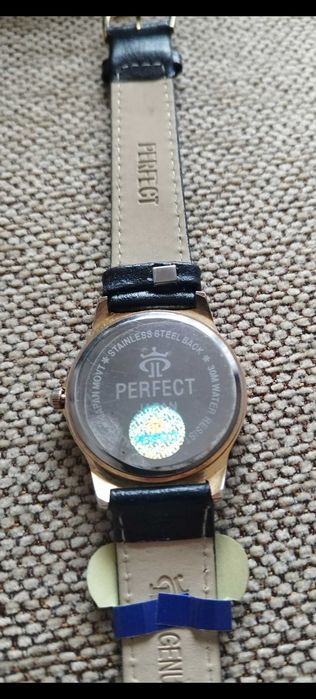 Ceas Perfect cu curea de piele NOU
