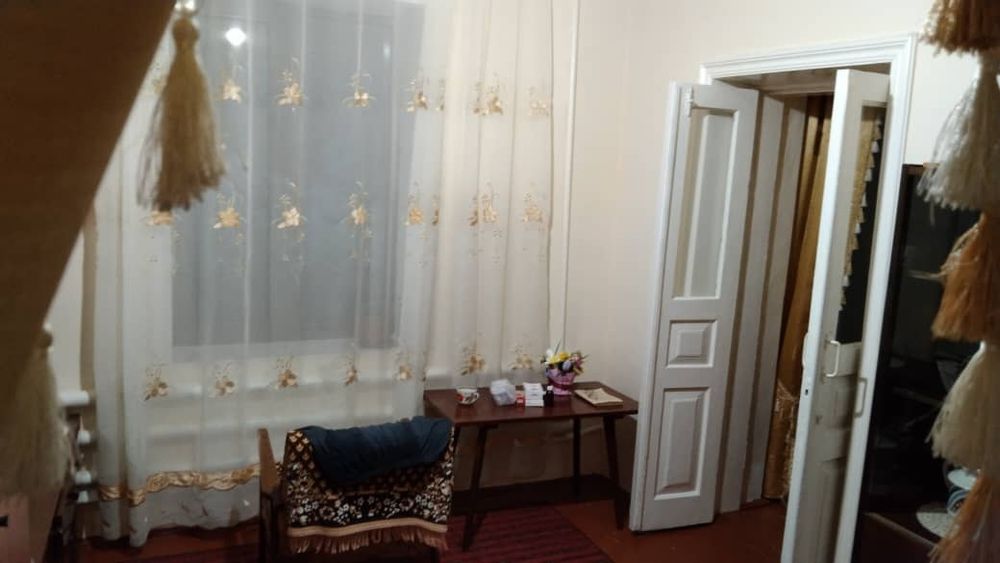 Уй, ховли сотилади шахар марказида