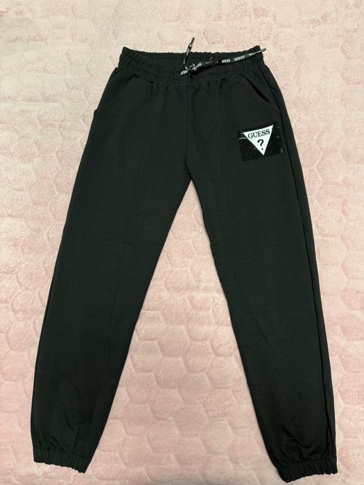 Дамски екип guess нов