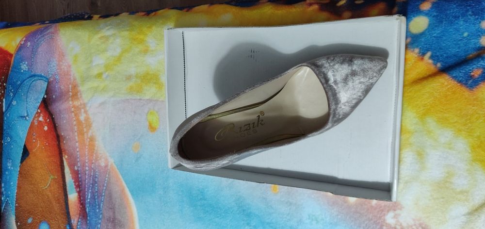 Pantofi de dama cu toc gros