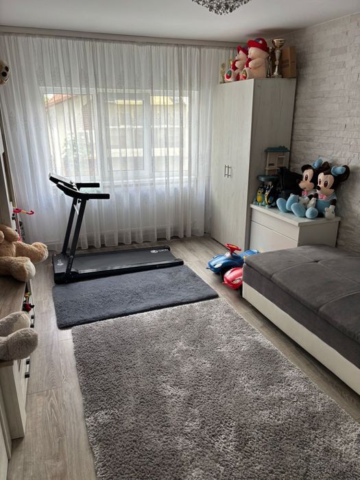 Apartament 2 camere se vinde complet mobilat