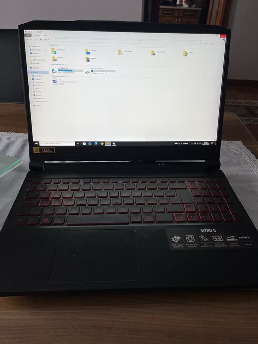 Laptop acer nitro 5 i5 10300H 16 RAM RTX 3050