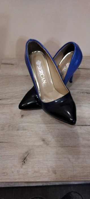 Дамски обувки: два чифта