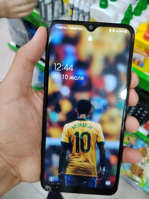 A20s 4ga 32 qotmay zor ishlaydi garantiya toza telefon karopkasi bor