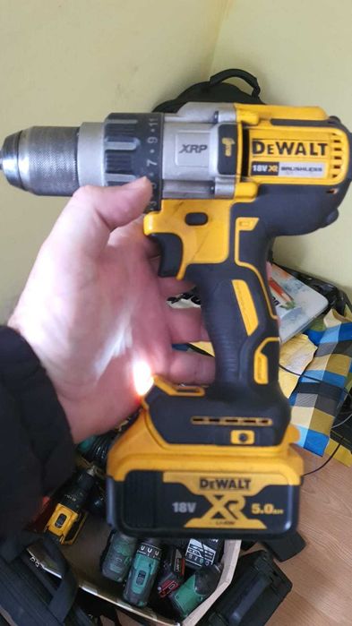 filetanta dewalt pe acumulator