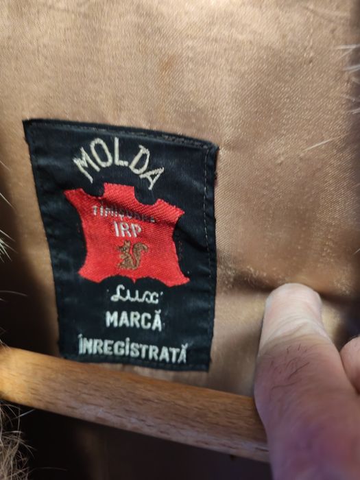 Haina de  blana naturala de nutrie + căciulă nutrie