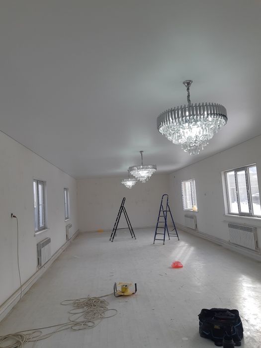 Кермелі төбе натяжной потолок