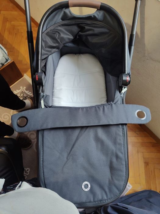 MAXI COSI :Бебешка количка 3в1,стол за хранене,гимнастика,гнездо,проходилка. ПАКЕТНА ЦЕНА: 400 €