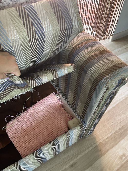 Диван с креслом