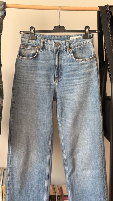 Джинсы ZARA на высокой посадке