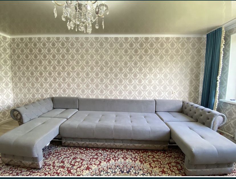 Продам диван в хороши состаяние