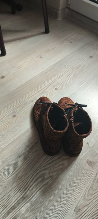 Ghetuțe stil leopard