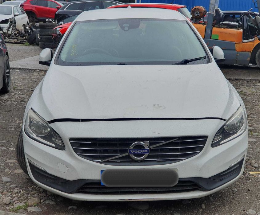 Dezmembrez Volvo S60 SE NAV D4 2.0D 2015