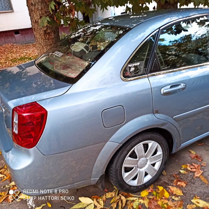 Бампера передний и задний на Лачетти  1.8