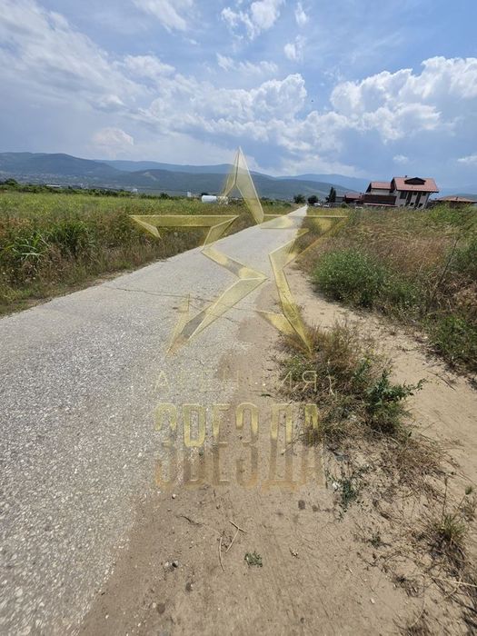 УПИ ЗА ПРОДАЖБА – с. Първенец, зад Борсата!